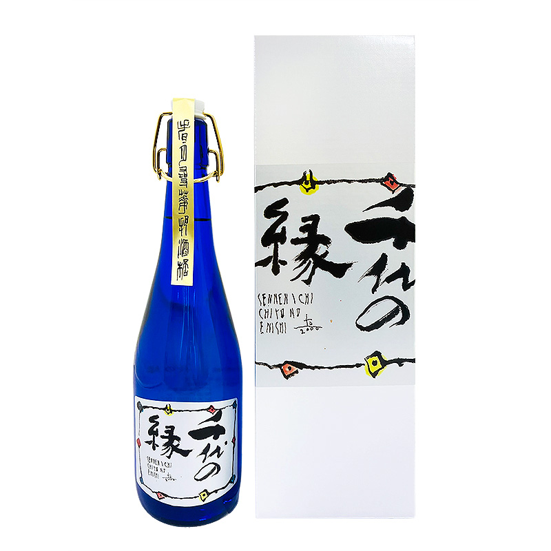 ＜送料別＞大吟醸 千代の縁 720ml（寄付額300円）　＊さわやかな香り、口いっぱいに広がる優雅な味わい、すっきりとしたのど越しの良い大吟醸の原酒です。