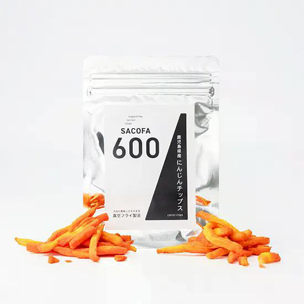 ＜送料込＞SACOFA600 鹿児島産にんじんチップス（寄付額30円）　＊真空フライ製法で栄養素を凝縮し、軽くてサクッとした食感のチップスです。
