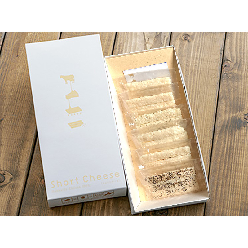 ＜送料別＞ショートチーズ シングル（うしクリップ）（寄付額71円）　＊お口の中で芳醇な風味が広がる、新食感のチーズ100%のドライチーズです。プレーン・バジル・ブラックペッパーの3フレーバー入り。
